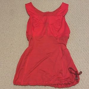 Like new LULULEMON coral tank, 6/M